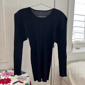IM Pleats please long sleeves in navy